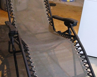 Foldable Reclining Zero Gravity Lounge Rocker