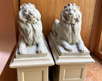 (2) Vintage AMR Lion Bookends Alva Museum Replicas NYC Public Library Lion Replicas
