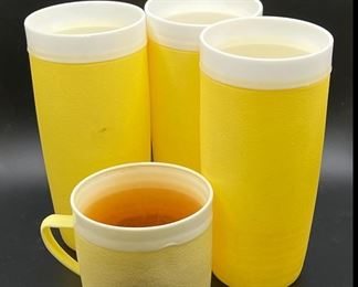 (4) Retro Bolero Therm-O-Ware Insulated Plastic Cups
