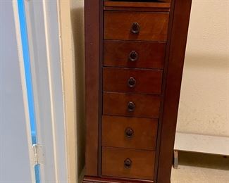 Standing jewelry box, like new