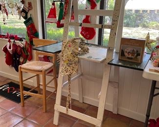 Painting Eisel, lots of great holiday items and some art supplies