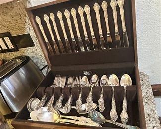 Community Flatware Set