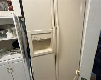 GE Side by Side Refrigerator