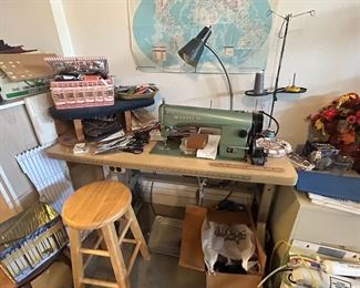 Consew Industrial Sewing Machine 105