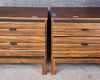 Fantastic Vintage Mid Century Modern American of Martinsville Pair of Side Tables Black Metal Hardware
