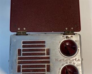 Vintage Motorola Portable Tube Radio Model 5A5 - MCM Mid Century Modern
