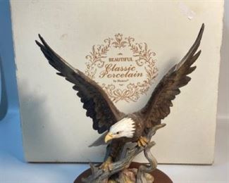 1996 Homco 8847 Majestic Wings Bald Eagle Classic Porcelain Figurine in Original Box
