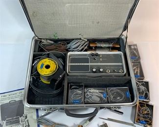 Vintage Fargo F-101 Intelligence Amplifier With Accessories and Manual Inside Vintage Starflite Hard Case
