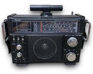 Vintage Venturer  Multiband Receiver Radio w Cassette Player

