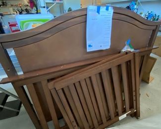 Edie Bauer Crib - Nearly New!