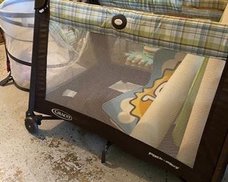 Graco Portable Playpen/Bed