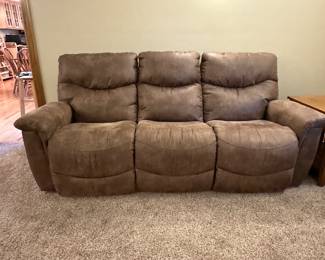 LA Z BOY POWER RECLINER SOFA