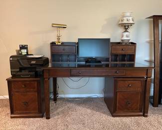 WOOD DESK & 2 FILE CABINETS