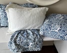 Ralph Lauren Tamarind Nanking Blue And White Bedding For Twin Bed