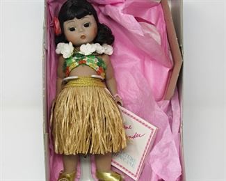 Mme Alexander Collector dolls new in the box groupings