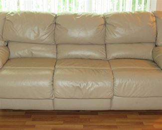 leather barcalounger pull out bed with sterns & foster upgraded mattress (next to new)