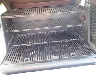 MASTERBUILT GRILL