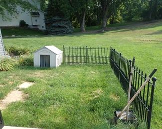 DOG HOUSE - FENCE
