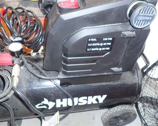 HUSKY COMPRESSOR