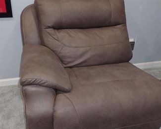 MODULAR LEATHER SEATING / RECLINERS - MIX AND MATCH