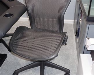 Herman Miller Aeron Classic Mesh Chair
GAME TABLE - ROLLING CHAIRS