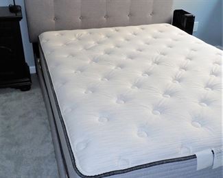QUEEN BED & HEADBOARD
