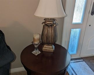 Sherrill Occasional table 
