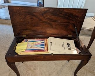 Original piano bench for Wurlitzer piano 