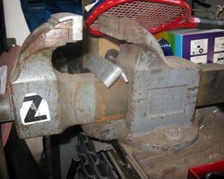 Parker 5" jaw vise, massive. $ 400.00