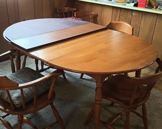 Comes with table pads