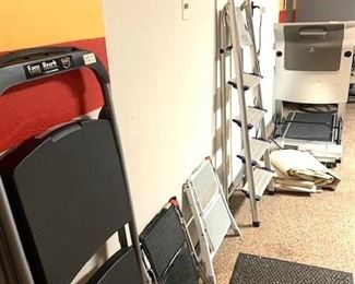 Ladders, step ladders, step stools