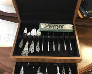 800 Silverware in Box