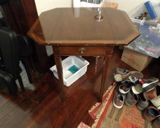 Mahogany Drop-Leaf End Table