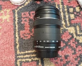 EFS 18-135 mm, Macro .39-1.3ft