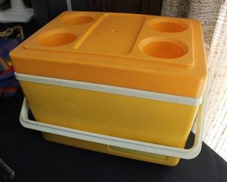Thermos vintage cooler plastic sunpacker 11 quart yellow orange model
