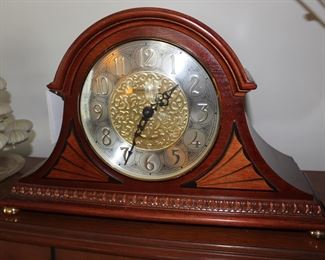 Howard Miller Mantle Clock