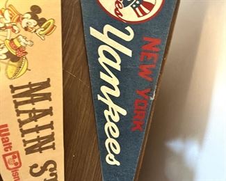 new york yankees vintage pennant flag