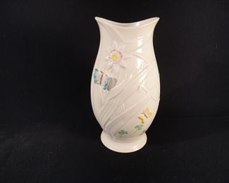 RARE Limited Edition Belleek of Ireland 14th Anniversary Show, FLOATING BUTTERFLY VASE