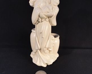 Vintage HULL Art Pottery Planter Virgin Mary Madonna and Jesus Infant #27 USA. 
