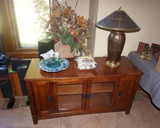 TV cabinet, lamps