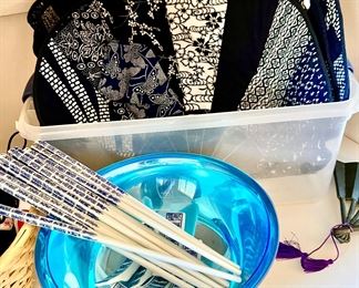 Place mats with napkins. 