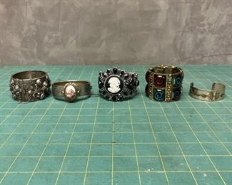 EH7009 GRANNY S Costume Jewelry Lot https://www.ebay.com/str/agesagoestatesales