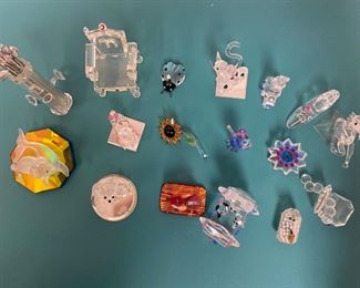 JM6016 Lot of 17 Miscellaneous Glass Figurines No Label As Is https://www.ebay.com/str/agesagoestatesales