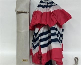 JM7028 Vintage Knirps Umbrella Pink Blue and White https://www.ebay.com/str/agesagoestatesales