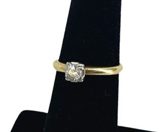 Vintage 14k Gold & Diamond Ring
