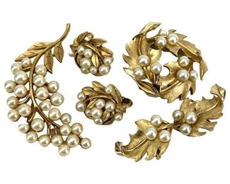 4pc. Vintage Trifari Jewelry
