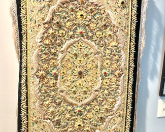 Tapestry will gold thread and jewels 