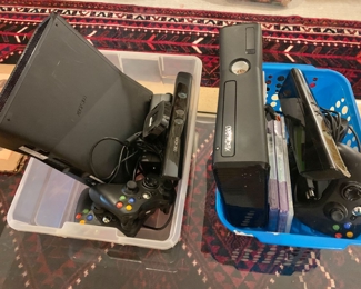 2 X box 360’s 