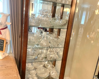 Lots of crystal ans cut glass 