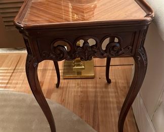ALONZIE FURN Carved Side Table